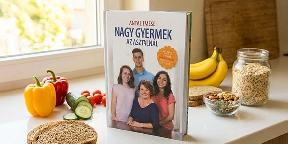Nagy gyermek az asztalnál