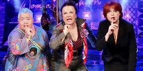 Körbeutazza az országot a sikerdarab